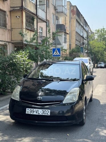 Toyota Prius-3