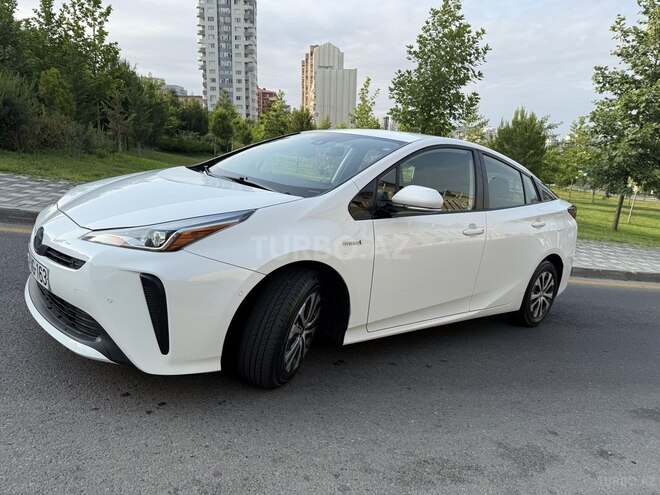 Toyota Prius-7