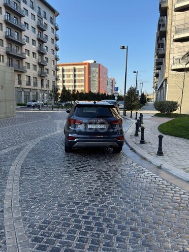 Hyundai Santa Fe 2017, 184,000 km - 2.0 л - Bakı