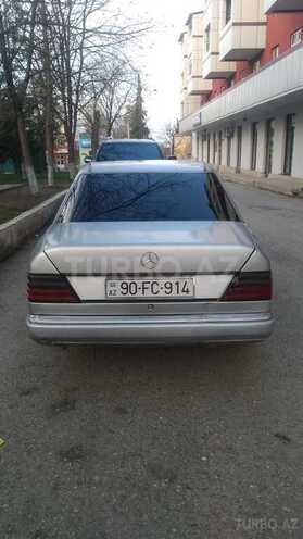 Mercedes E 200 d 1992, 200,000 km - 2.0 л - Qusar