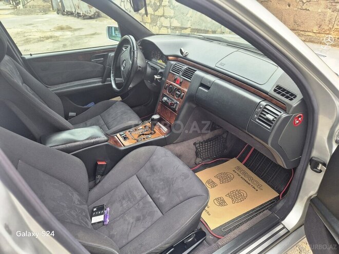 Mercedes E 240 1999, 485,421 km - 2.4 l - Sumqayıt