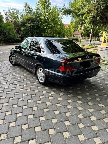 Mercedes C 200 1999, 420,000 km - 2.0 l - Yevlax