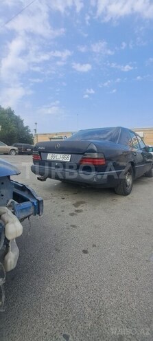 Mercedes E 230 1992, 222,222 km - 2.3 l - Bakı
