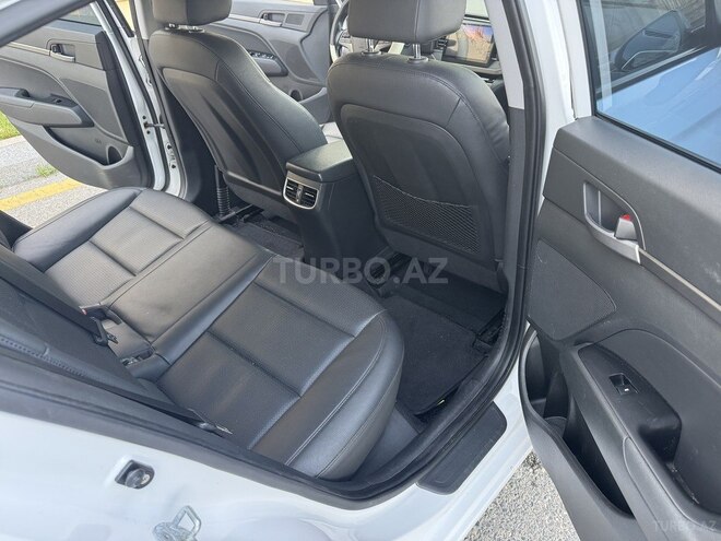 Hyundai Avante 2016, 132,900 km - 1.6 л - Bakı