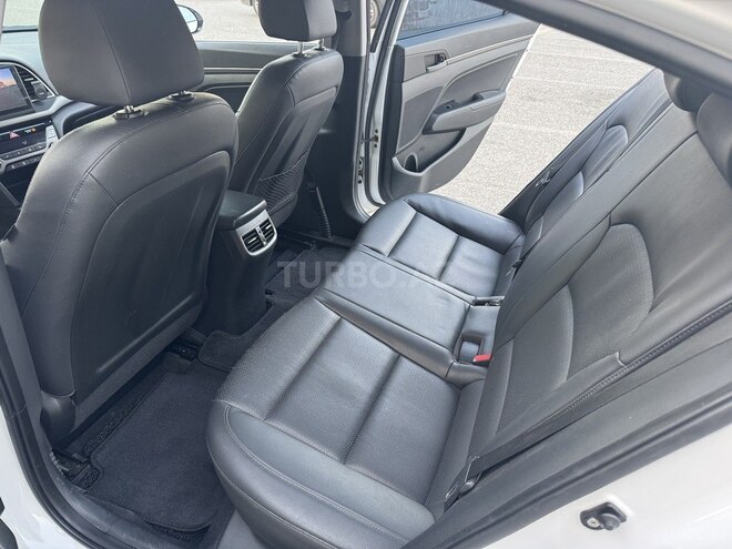 Hyundai Avante 2016, 132,900 km - 1.6 л - Bakı