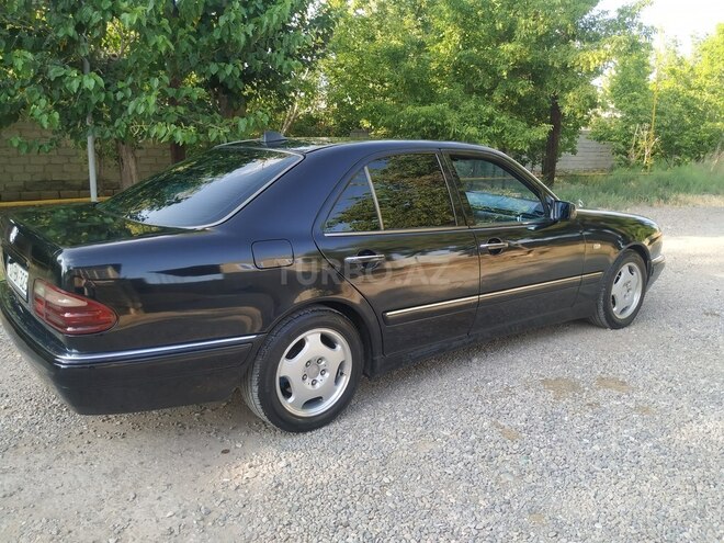 Mercedes E 240 1998, 384,000 km - 2.4 l - Naxçıvan
