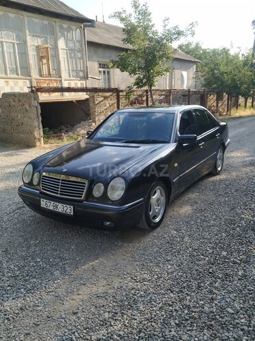 Mercedes E 240 1998, 384,000 km - 2.4 l - Naxçıvan