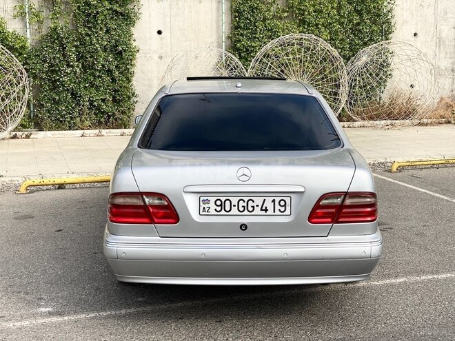 Mercedes E 320 2000, 500,000 km - 3.2 л - Bakı