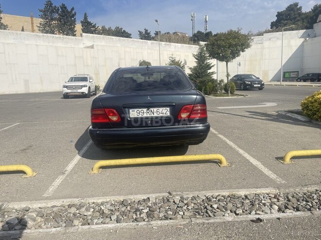 Mercedes E 220 d 1998, 290,000 km - 2.2 л - Bakı