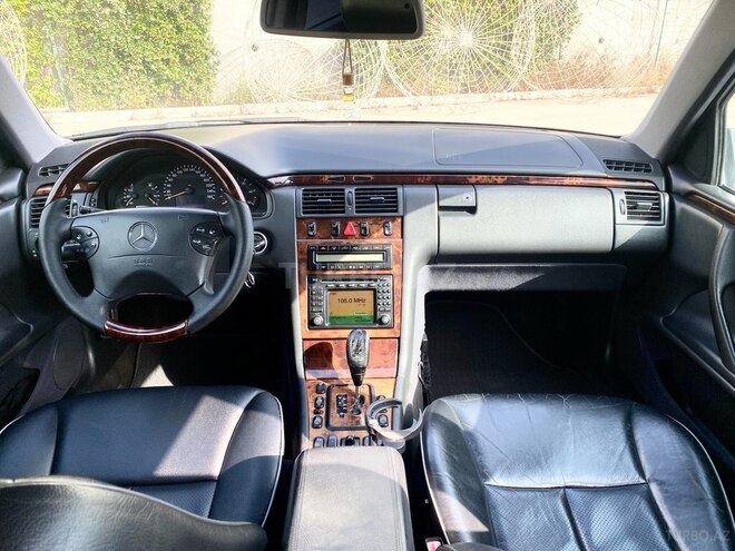 Mercedes E 320 2000, 500,000 km - 3.2 л - Bakı