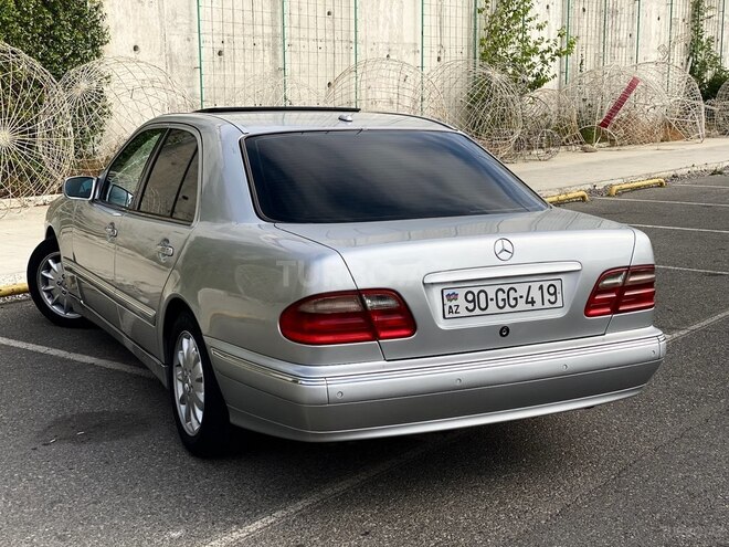 Mercedes E 320 2000, 500,000 km - 3.2 л - Bakı