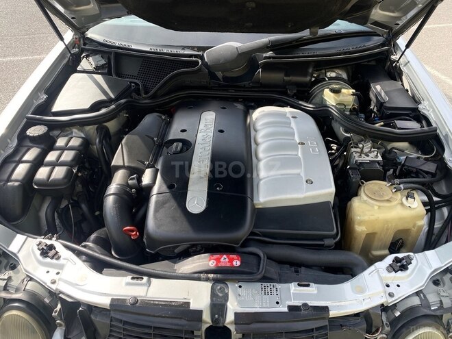 Mercedes E 320 2000, 500,000 km - 3.2 л - Bakı