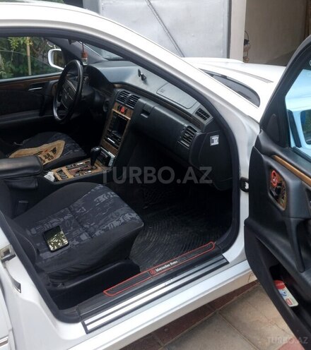 Mercedes E 240 1999, 368,385 km - 2.4 л - Bakı
