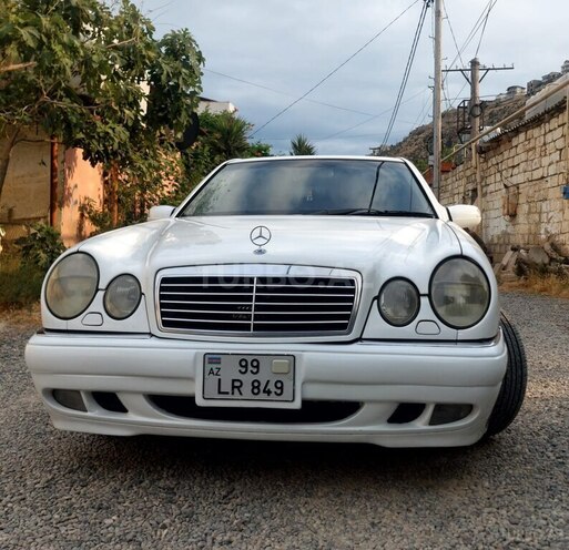 Mercedes E 240 1999, 368,385 km - 2.4 л - Bakı