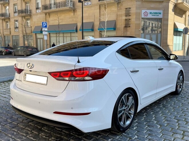 Hyundai Avante-5