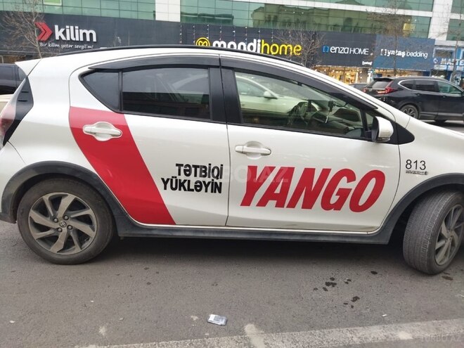 Toyota Aqua 2019, 180,000 km - 1.5 л - Bakı