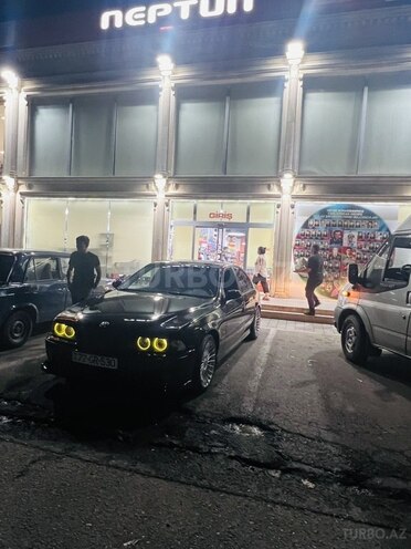 BMW 530 2002, 325,000 km - 3.0 l - Yevlax