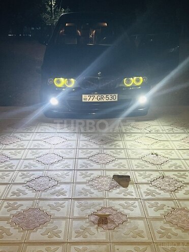 BMW 530 2002, 325,000 km - 3.0 l - Yevlax