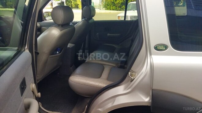 Land Rover Discovery 2001, 145,872 km - 4.0 l - Qazax