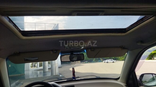 Land Rover Discovery 2001, 145,872 km - 4.0 l - Qazax