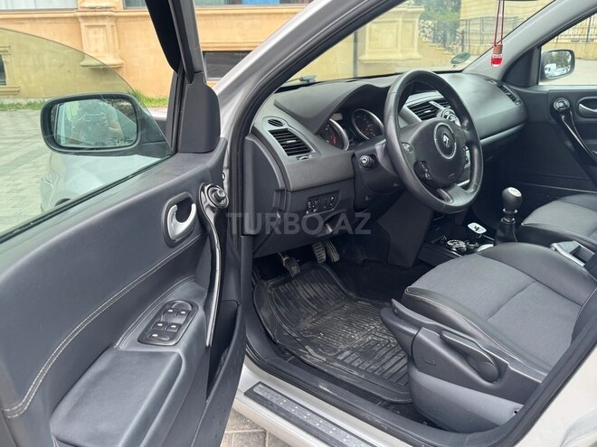 Renault Megane-9