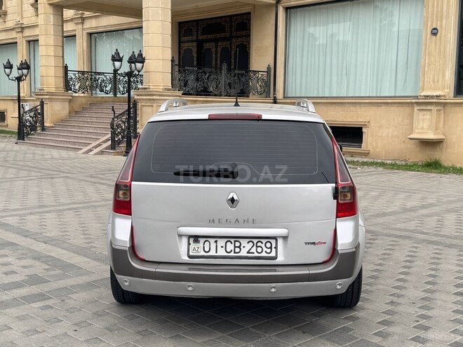 Renault Megane-13