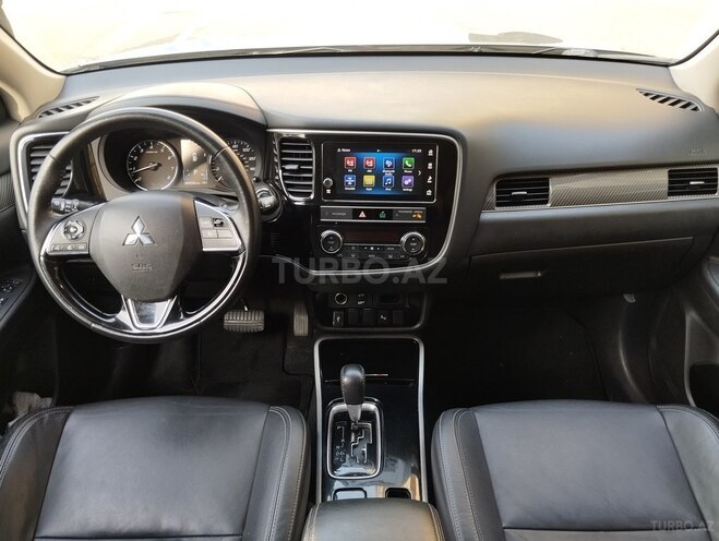Mitsubishi Outlander 2018, 98,000 km - 3.0 l - Bakı