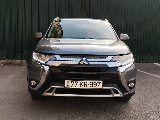 Mitsubishi Outlander 2018, 98,000 km - 3.0 l - Bakı