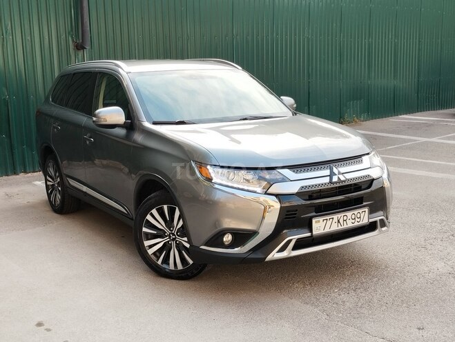 Mitsubishi Outlander 2018, 98,000 km - 3.0 l - Bakı