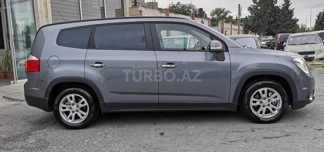 Chevrolet Orlando-3
