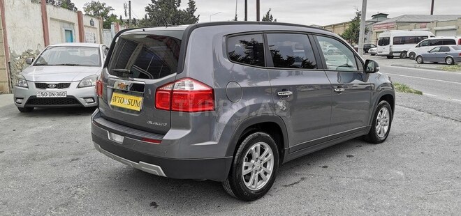 Chevrolet Orlando-10