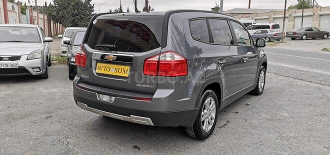 Chevrolet Orlando-11
