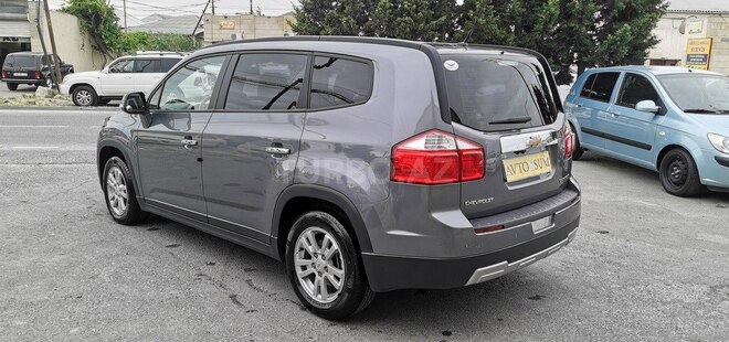 Chevrolet Orlando-13