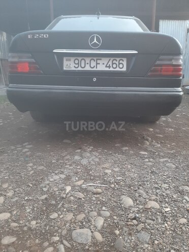 Mercedes E 220 1995, 38,550 km - 2.2 l - Masallı