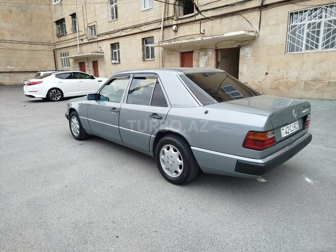 Mercedes E 200 1992, 296,486 km - 2.0 l - Bakı