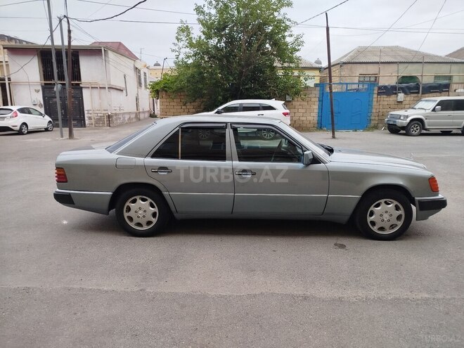 Mercedes E 200 1992, 296,486 km - 2.0 l - Bakı