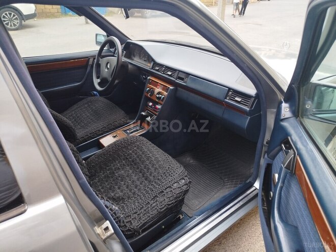 Mercedes E 200 1992, 296,486 km - 2.0 l - Bakı