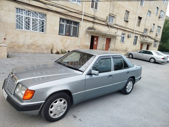 Mercedes E 200 1992, 296,486 km - 2.0 l - Bakı