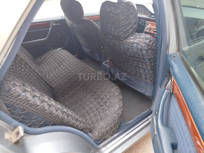 Mercedes E 200 1992, 296,486 km - 2.0 l - Bakı