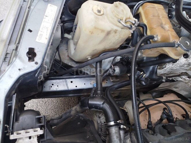 Mercedes E 200 1992, 296,486 km - 2.0 l - Bakı