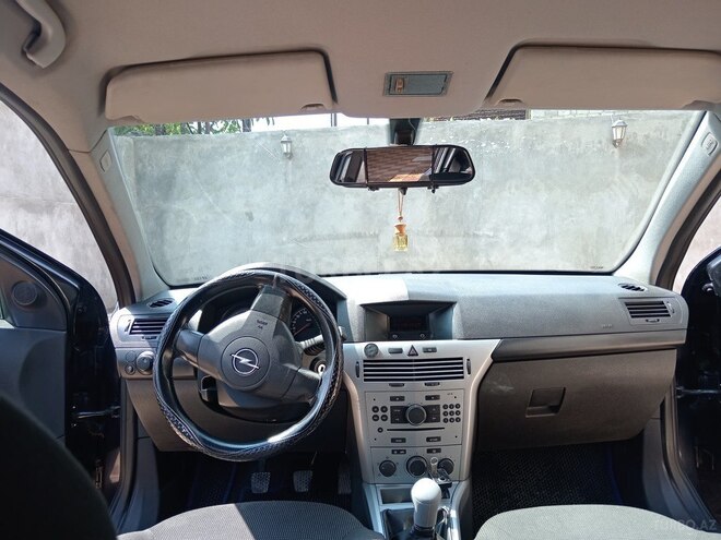 Opel Astra 2009, 260,000 km - 1.4 l - Gəncə
