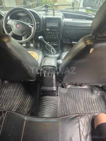 GAZ 3105 2006, 300,000 km - 2.4 l - Qusar