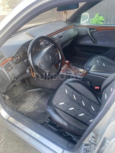 Mercedes E 270 2001, 461,800 km - 2.7 l - Gəncə
