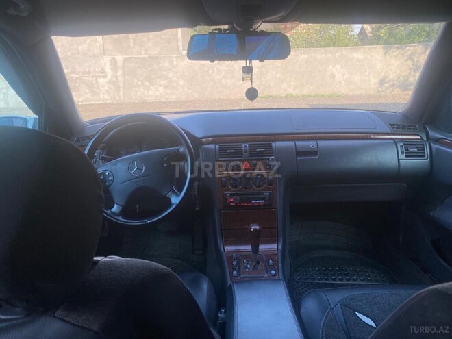 Mercedes E 270 2001, 461,800 km - 2.7 l - Gəncə