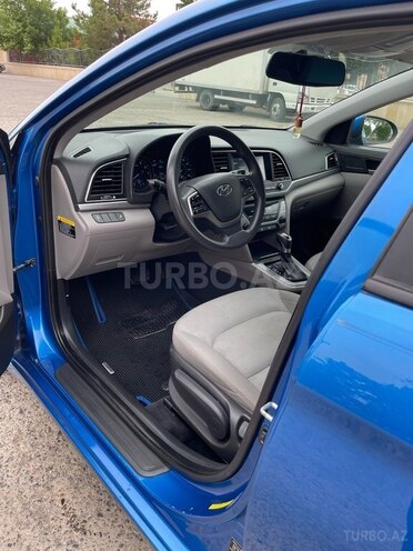 Hyundai Elantra 2017, 198,521 km - 2.0 l - Şirvan