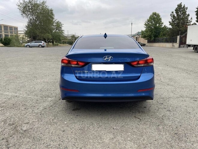 Hyundai Elantra 2017, 198,521 km - 2.0 l - Şirvan