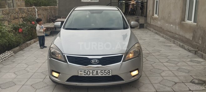 Kia Ceed 2009, 320,000 km - 1.6 л - Bakı