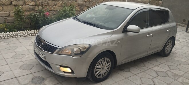 Kia Ceed 2009, 320,000 km - 1.6 л - Bakı