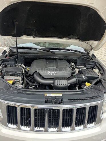 Jeep Grand Cherokee 2011, 239,700 km - 3.6 л - Sumqayıt