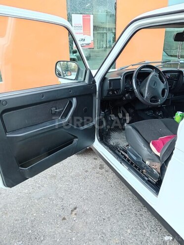 LADA (VAZ) Niva 2013, 180,000 km - 1.7 l - Qusar